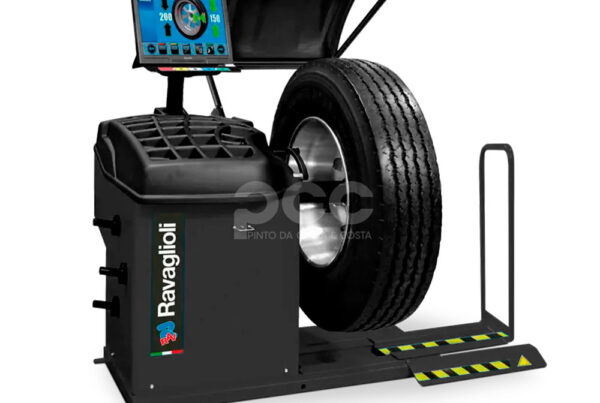 Máquina de equilibrar rodas Ravaglioli GTL4.140RC para oficinas de veículos pesados