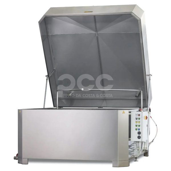 Máquina de limpeza de peças Washer 1800 com cesto rotativo de 1800 mm, projetada para limpeza de grandes componentes industriais.