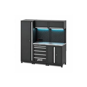Mobiliário Modular S IWS com armário alto, gaveteiro, armários superiores e inferiores, painéis perfurados, bancada metálica e iluminação LED.